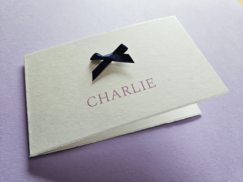 Klassiek geboortekaartje Charlie met strikje