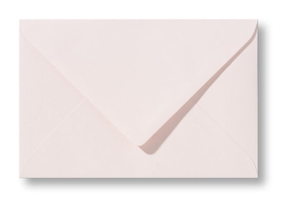Licht oudroze envelop 11x15,6